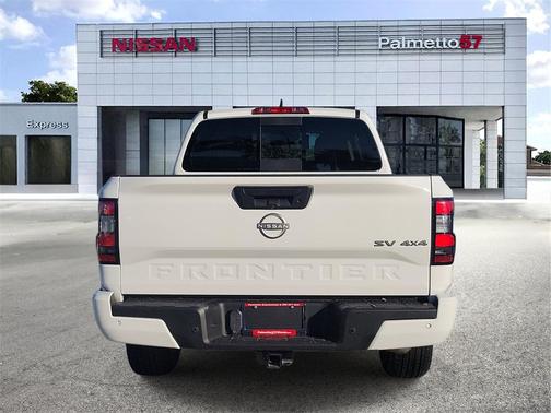 2023 Nissan Frontier SV