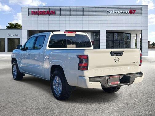 2023 Nissan Frontier SV