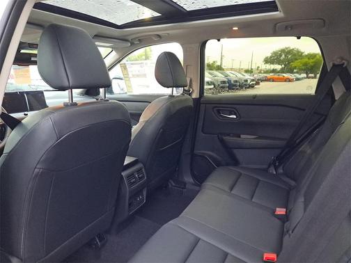 2025 Nissan Rogue SL