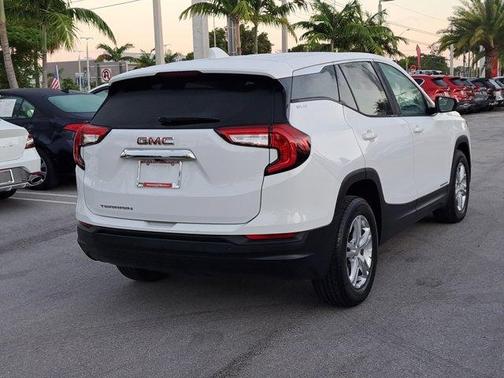 2022 GMC Terrain SLE