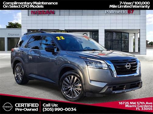 2022 Nissan Pathfinder SL