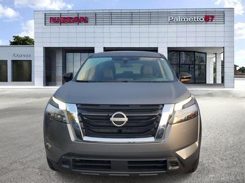 2025 Nissan Pathfinder S