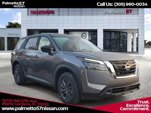 2025 Nissan Pathfinder S