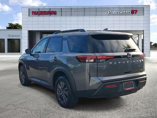 Gun Metallic 2024 Nissan Pathfinder SV