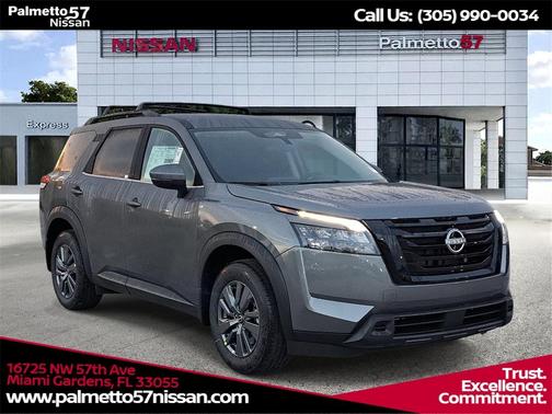 2025 Nissan Pathfinder SV