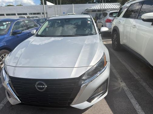 2023 Nissan Altima 2.5 SV