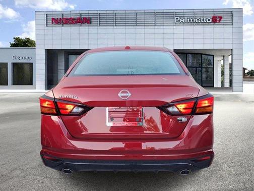 2025 Nissan Altima SR