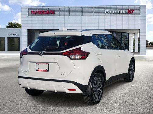 2023 Nissan Kicks SV