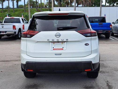 2025 Nissan Rogue S