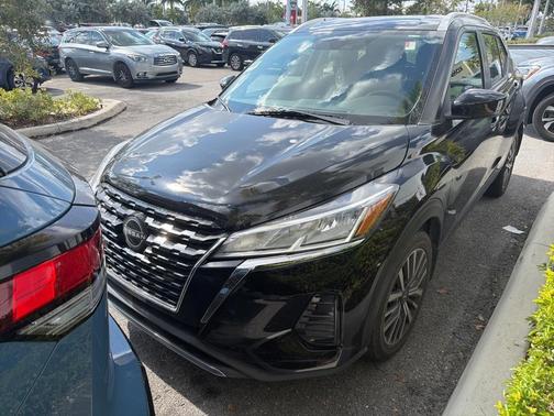 2022 Nissan Kicks SV