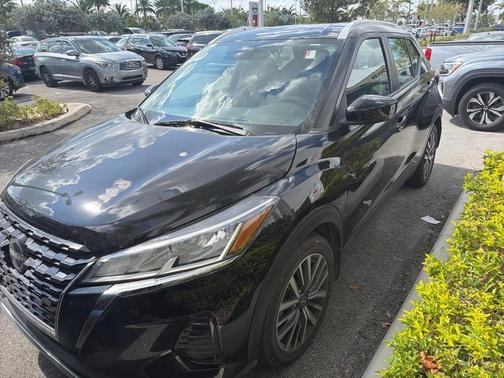 2022 Nissan Kicks SV