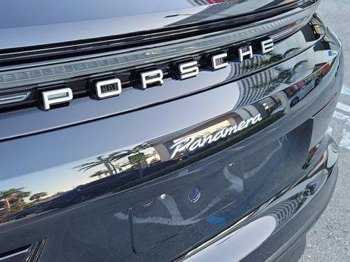 2026 Porsche Panamera 4