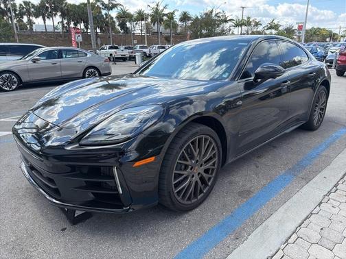 2026 Porsche Panamera 4