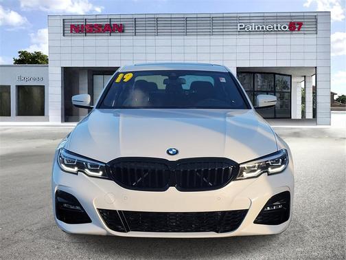 2019 BMW 330 i