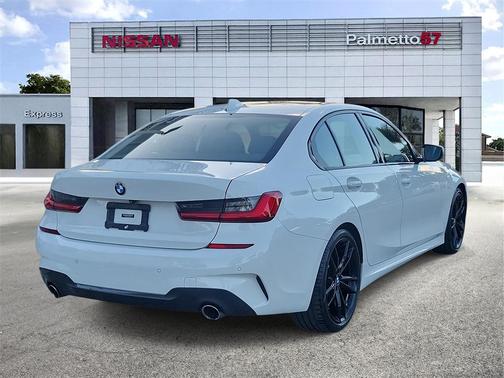 2019 BMW 330 i