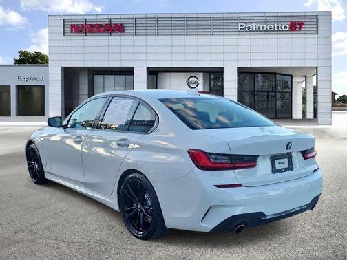 2019 BMW 330 i