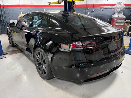 2024 Tesla Model S Plaid