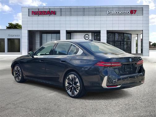 2025 BMW 540 i xDrive