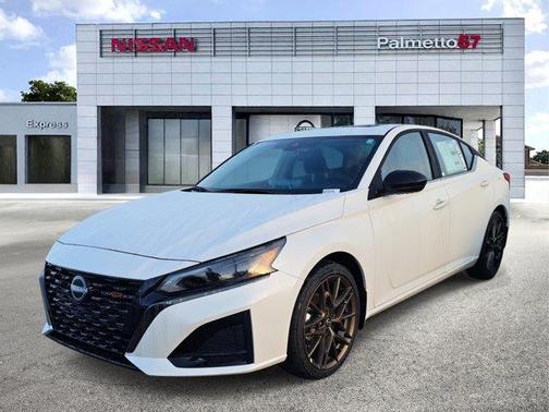 2025 Nissan Altima SR