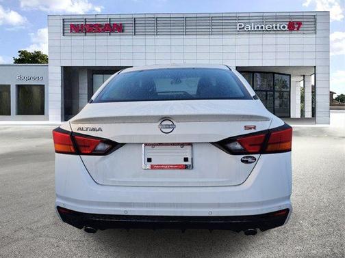 2025 Nissan Altima SR