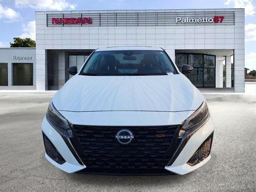 2025 Nissan Altima SR