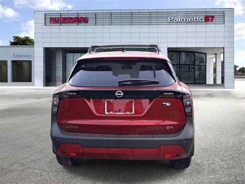 2026 Nissan Kicks SR