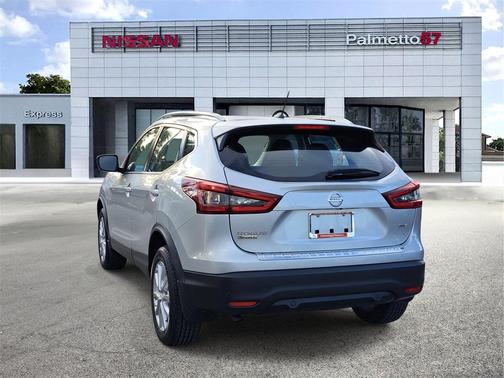 2022 Nissan Rogue Sport SV