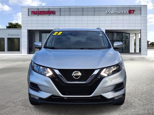 2022 Nissan Rogue Sport SV