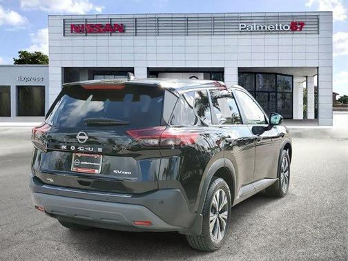 2022 Nissan Rogue SV