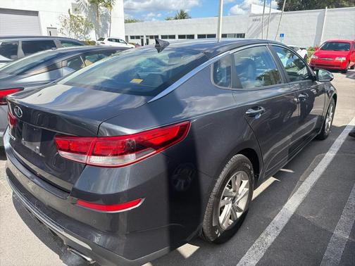 2020 Kia Optima LX
