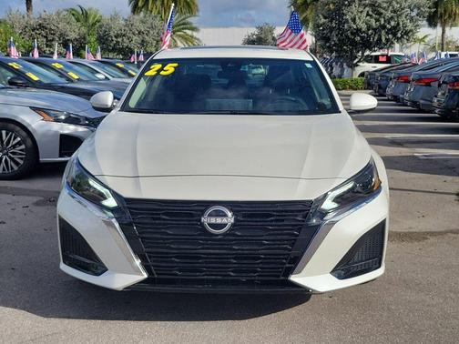 2025 Nissan Altima SV