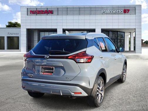 2022 Nissan Kicks SV