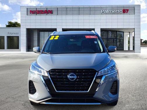 2022 Nissan Kicks SV