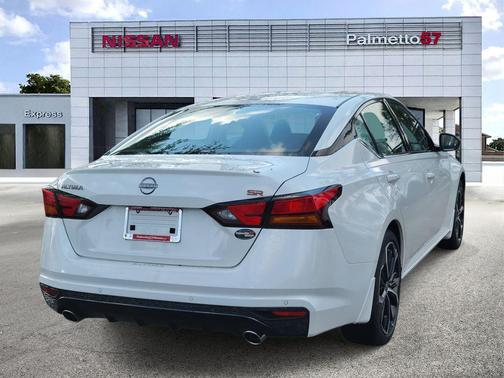 2025 Nissan Altima SR