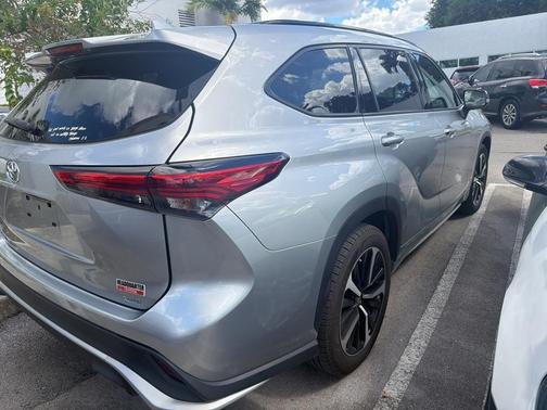 2022 Toyota Highlander XSE