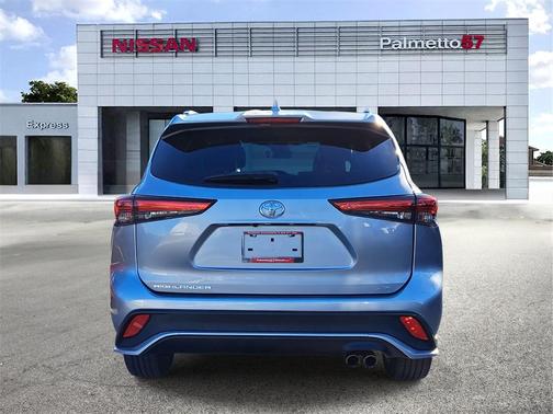 2022 Toyota Highlander XSE