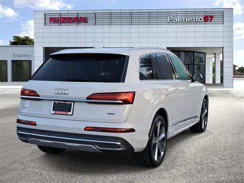 2021 Audi Q7 55 Premium Plus