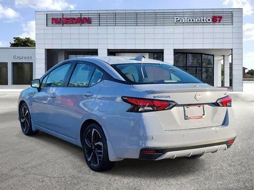 2024 Nissan Versa 1.6 SR