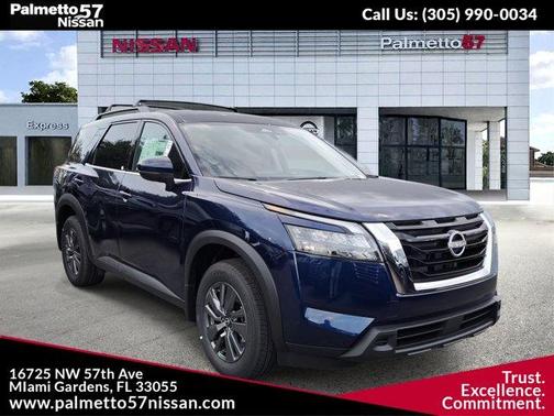 2025 Nissan Pathfinder SV