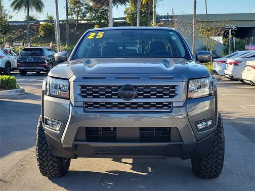 2025 Nissan Frontier SV