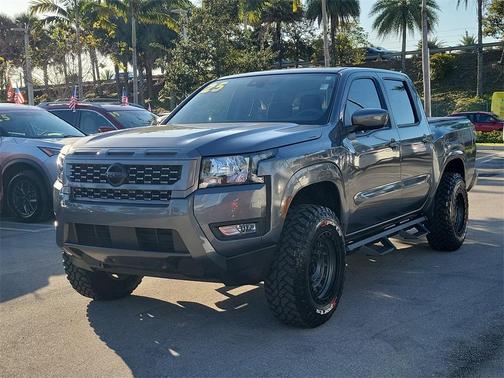 2025 Nissan Frontier SV