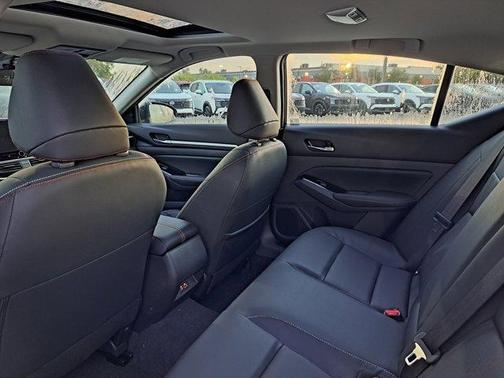 2025 Nissan Altima SR