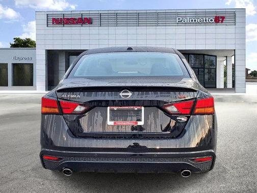 2025 Nissan Altima SR