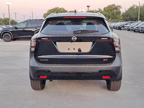 Super Black 2026 Nissan Kicks SR