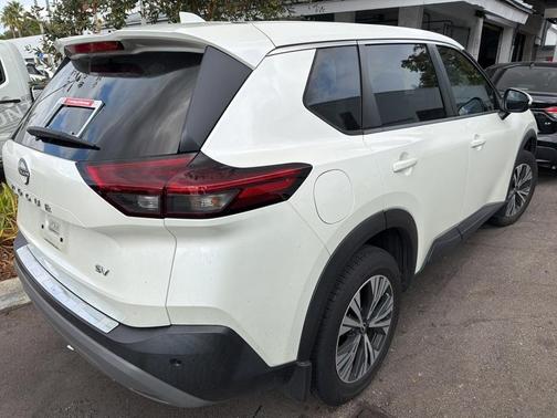 2022 Nissan Rogue SV