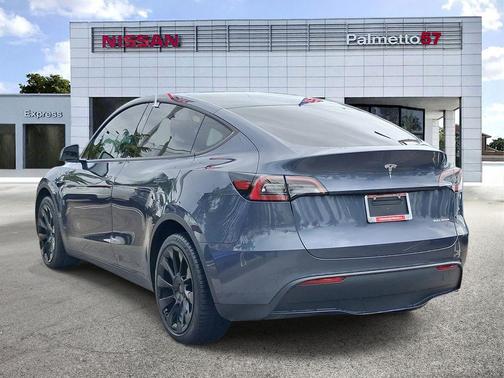 Gray 2024 Tesla Model Y Long Range
