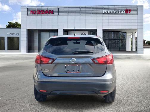 Gun Metallic 2019 Nissan Rogue Sport S