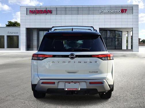 2023 Nissan Pathfinder Platinum