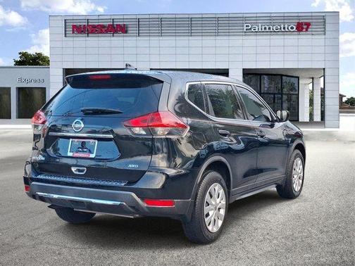 Magnetic Black 2018 Nissan Rogue S