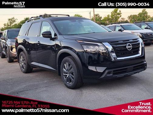2025 Nissan Pathfinder SV